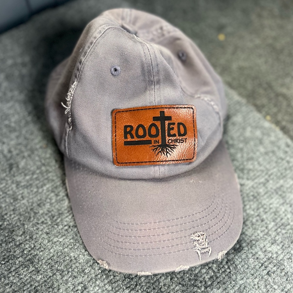 Hat “rooted in Christ”